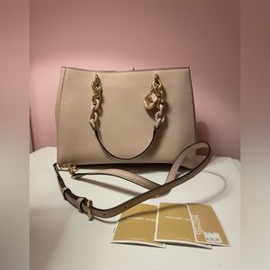 Pale pink Michael Kors Handbag with shoulder strap!